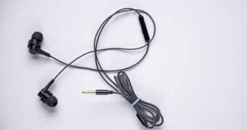 FUTURE Claw J3 earphones review:an excellent pair of budget in-ear headphones