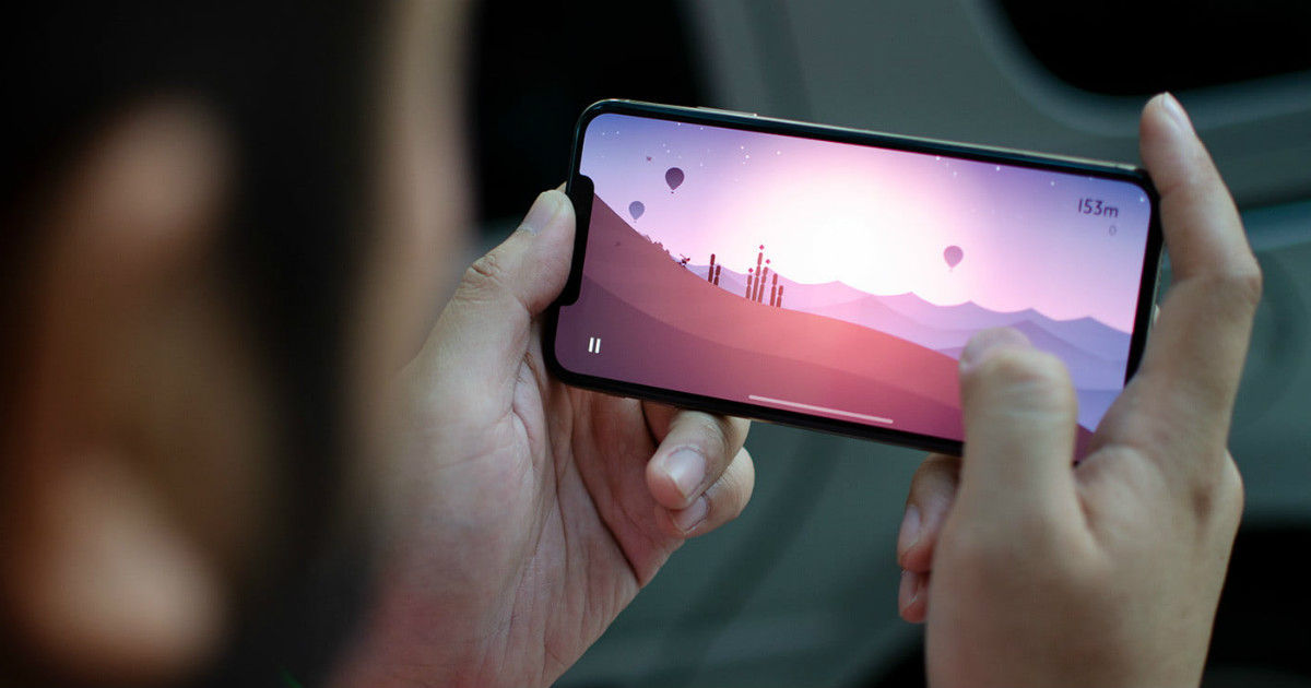 Gaming-on-iPhone-featured
