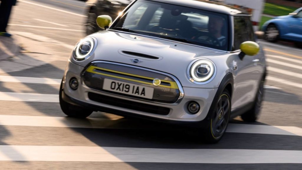 The 2020 MINI Cooper SE isn’t going to win over EV critics - GearOpen.com