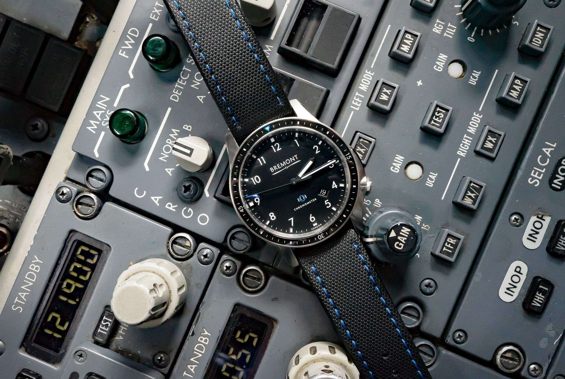 Do Today’s Pilots Really Use Pilots Watches? - GearOpen.com