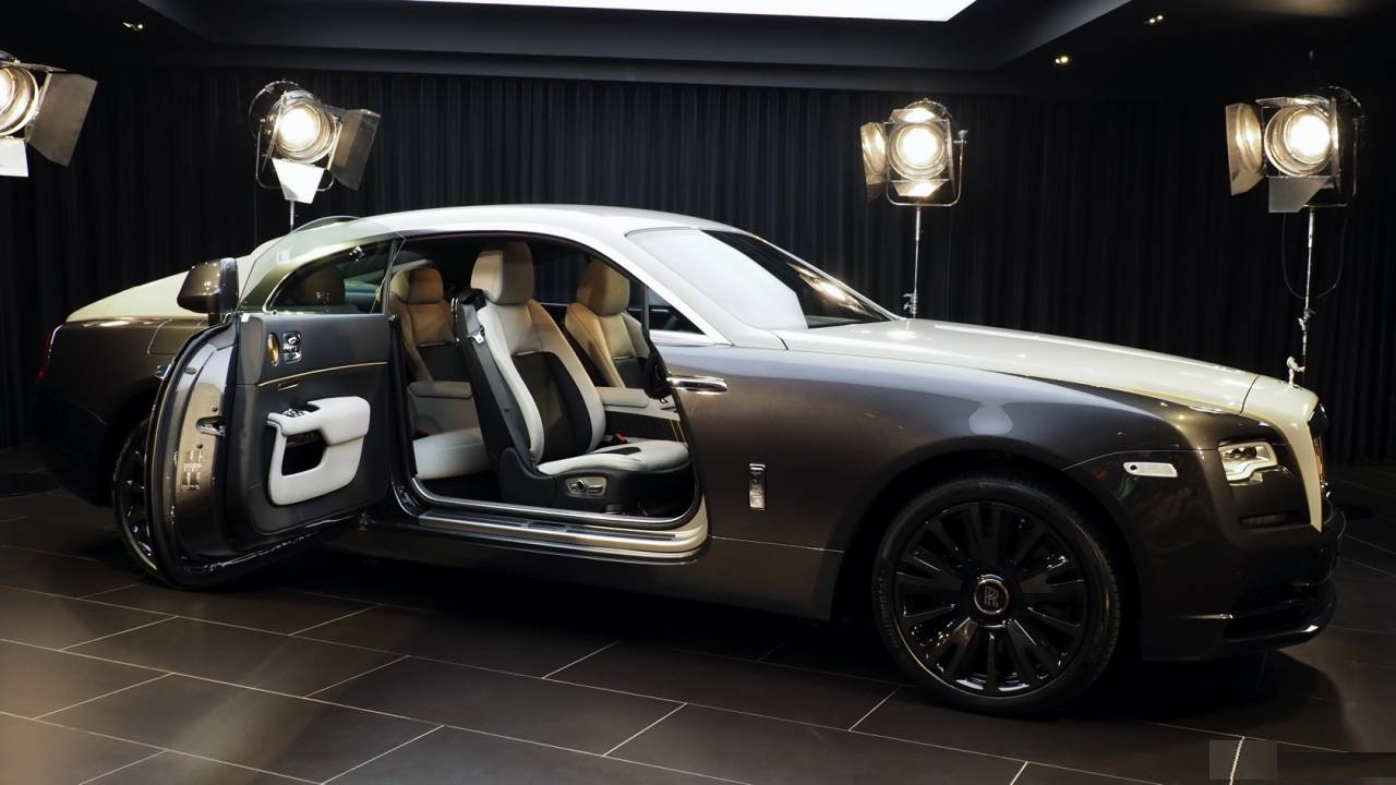 Rolls Royce Wraith 2021 двери