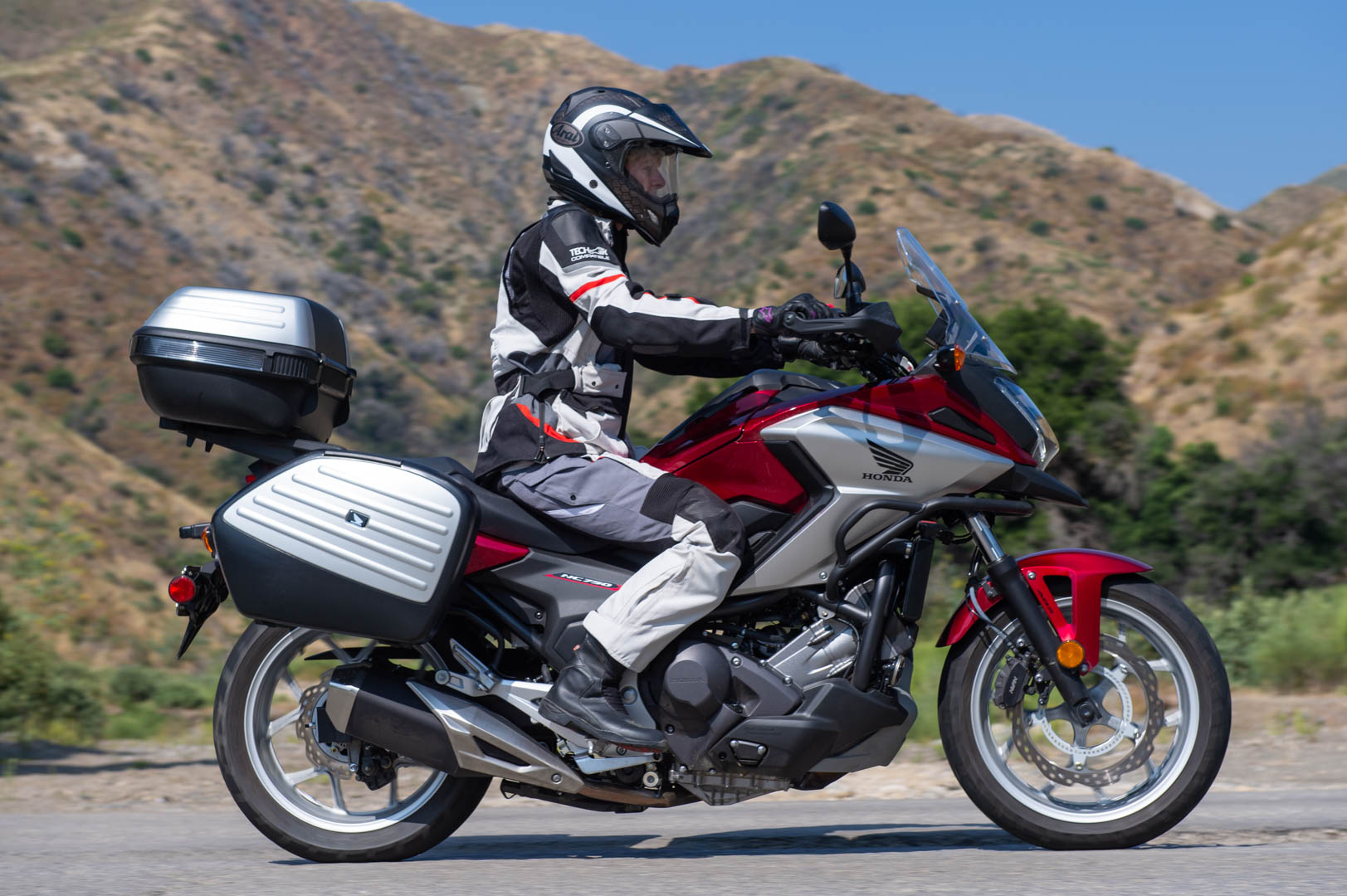 HONDA NC750X DCT ABS REVIEW – ACCESSORIZED ADV 