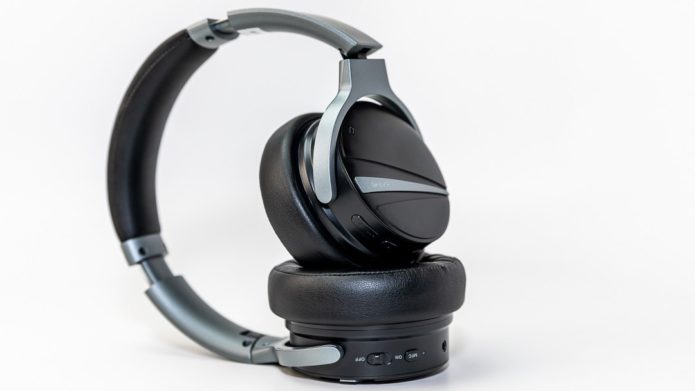20190527-SHIVR-3D-Wireless-Noise-Cancelling-Headset-006