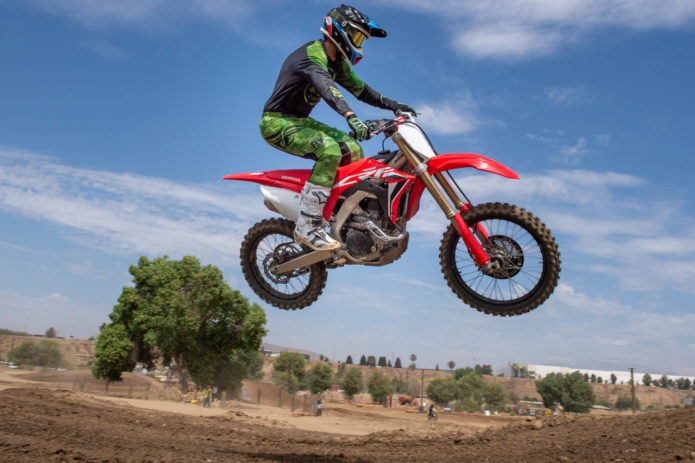2020 HONDA CRF450R REVIEW: First Ride at Riverside (9 FAST FACTS)