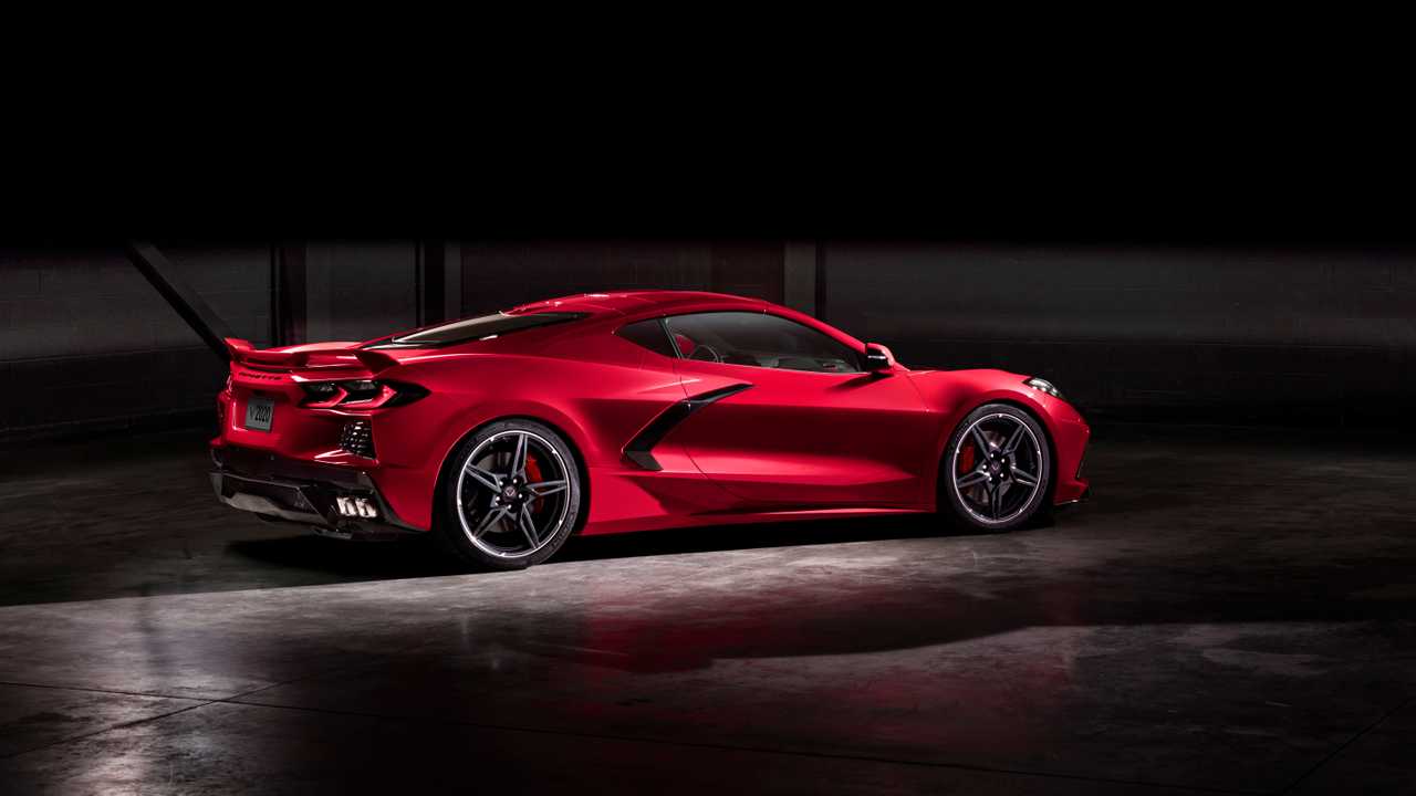 What We Know about the Flat-Plane-Crank V-8 That Will Power the C8 Corvette Z06, ZR1, and Hybrid