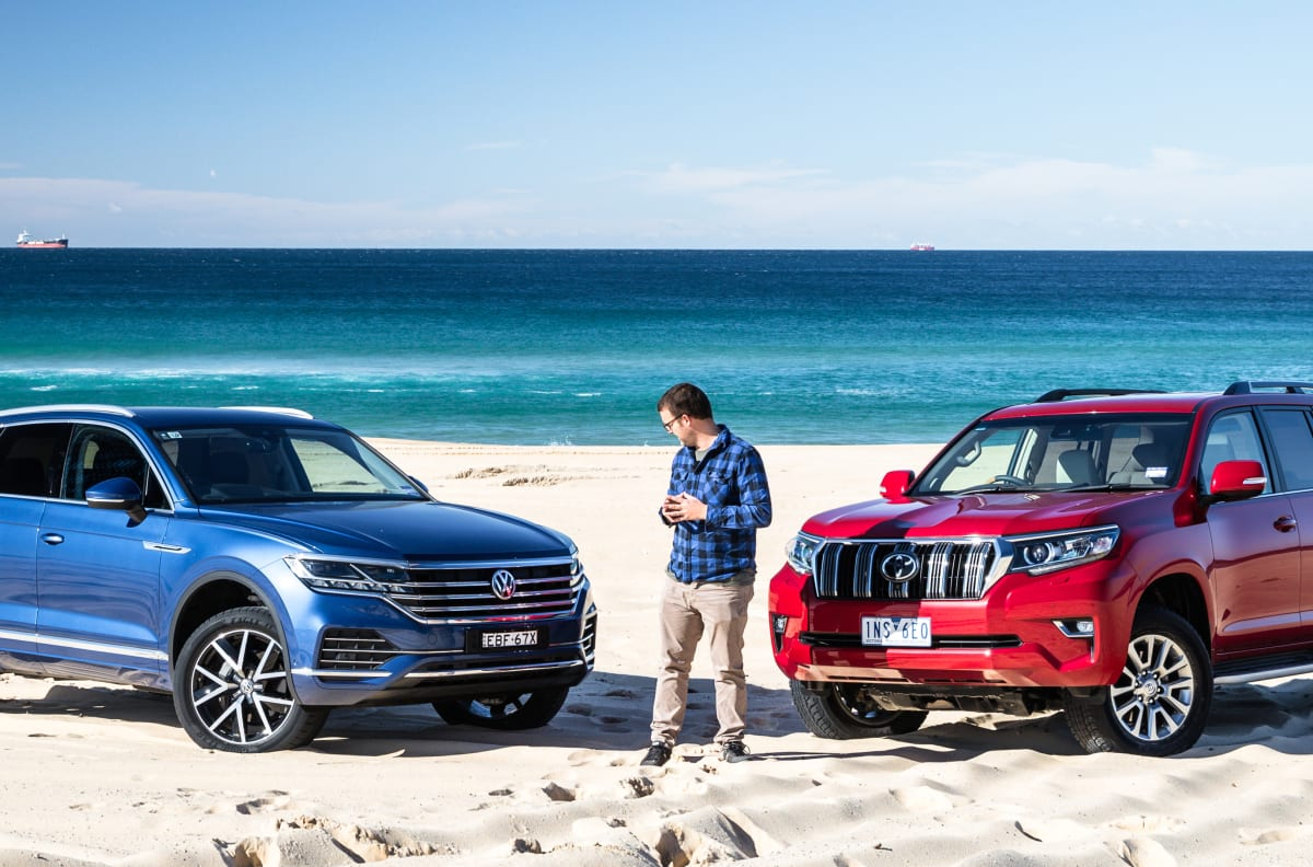 2019 Volkswagen Touareg v Toyota LandCruiser Prado Kakadu comparison ...