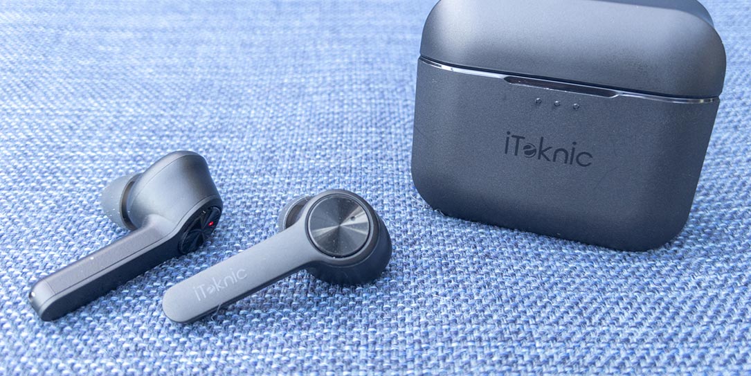 iTeknic TWS Bluetooth Earbuds review: Affordable with decent sound and battery life