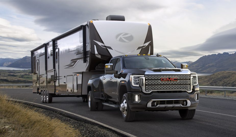 2020-GMC-Sierra-3500HD-Denali-001-925x540