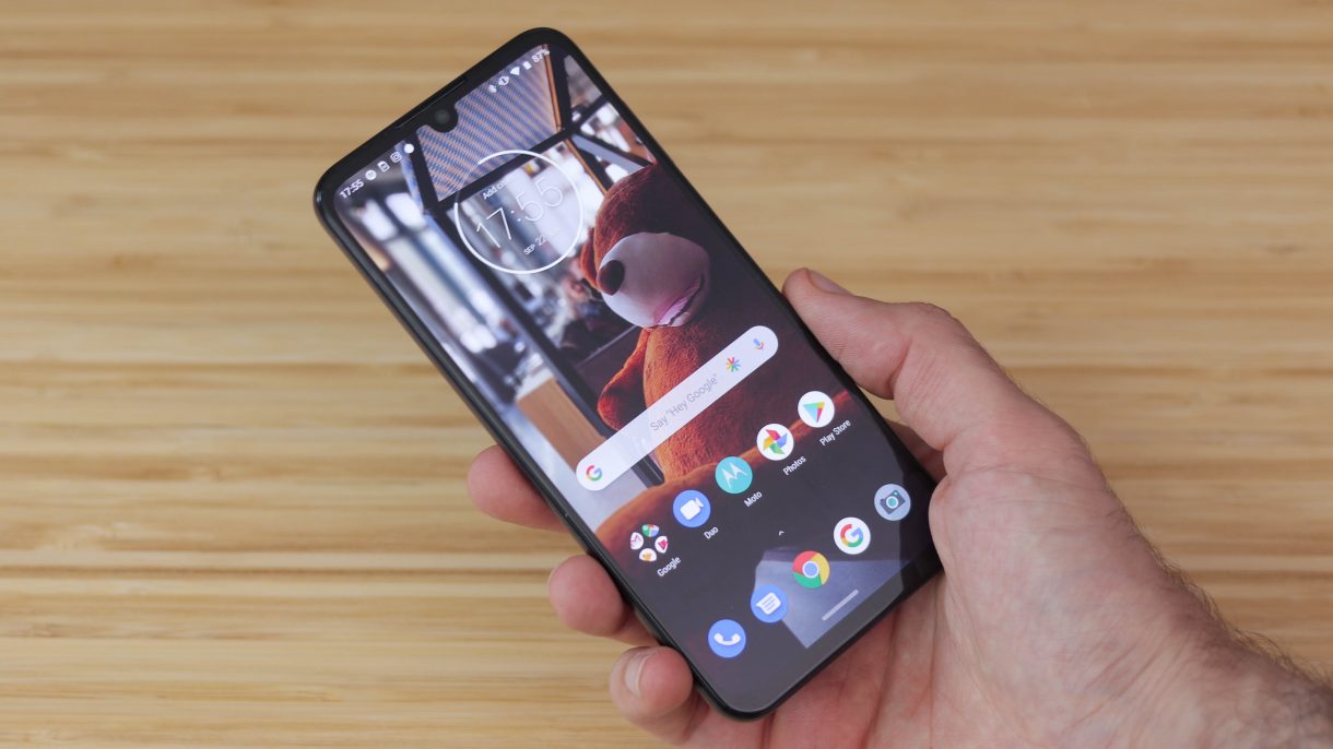Motorola One Zoom Review