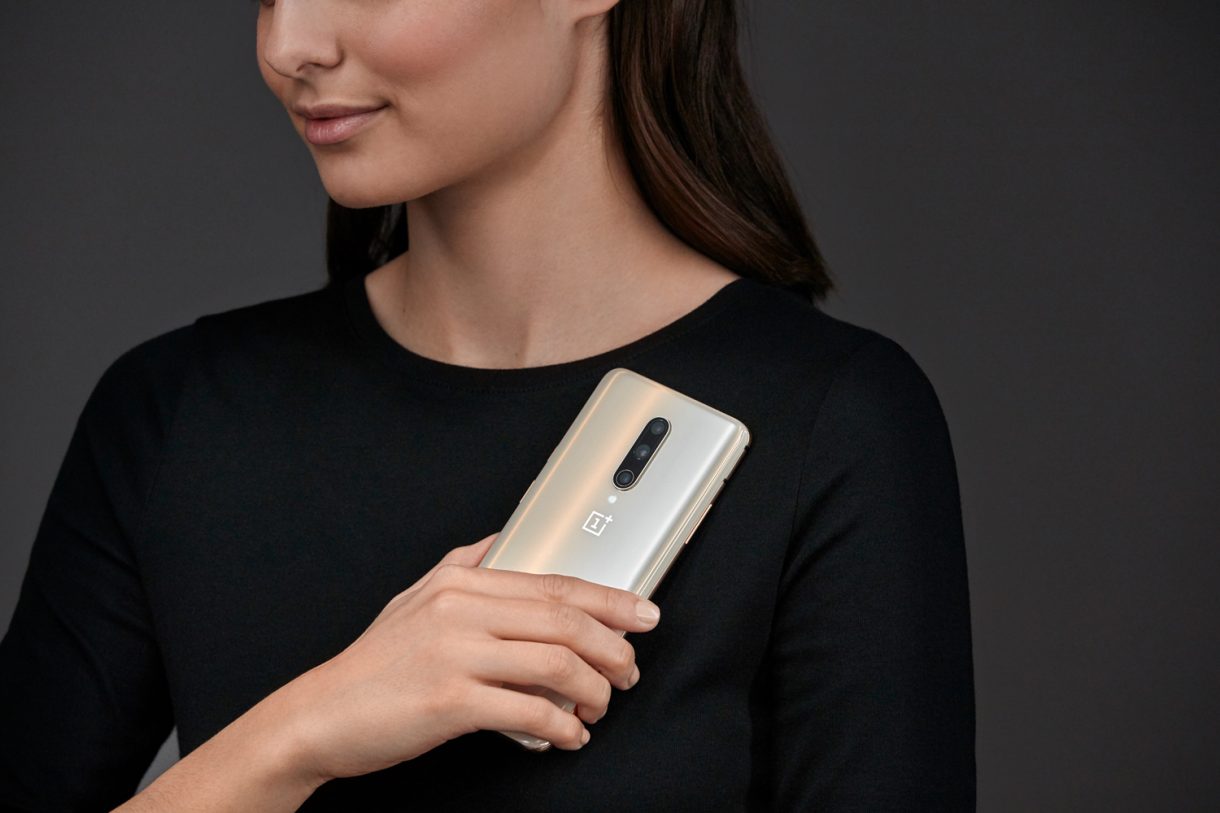 iPhone 11 vs OnePlus 7: Which affordable flagship phone is best?