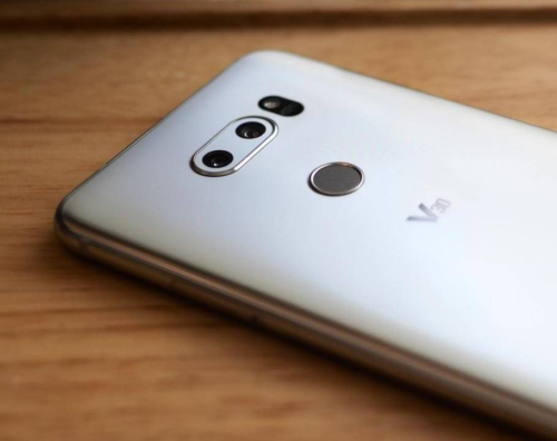 LG V30 finally starts getting Android 9 Pie in the US