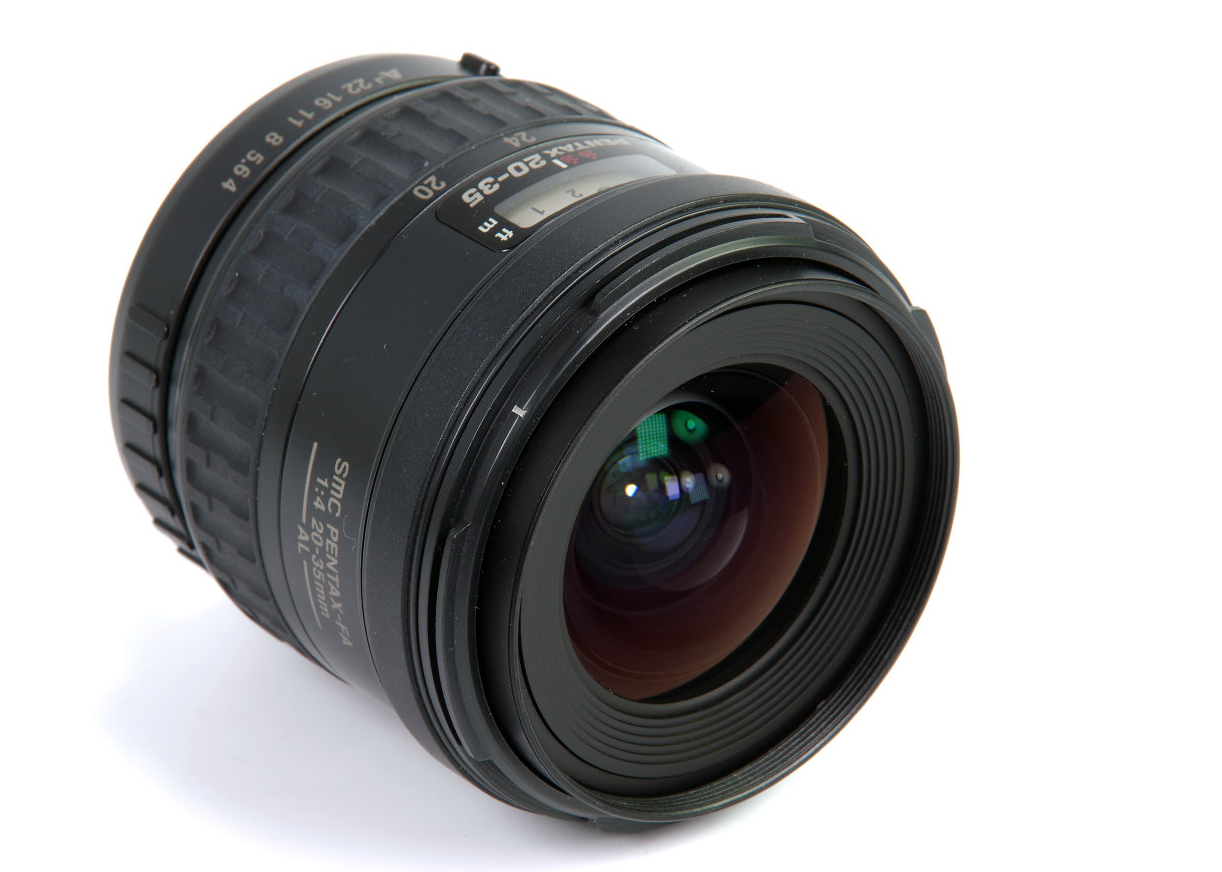 Pentax SMC P-FA 20-35mm f/4.0 AL Review