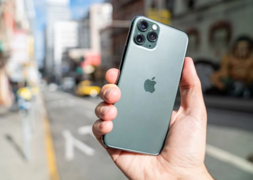The iPhone 11 Is the Best Low-Light Camera Phone We’ve Ever Tested