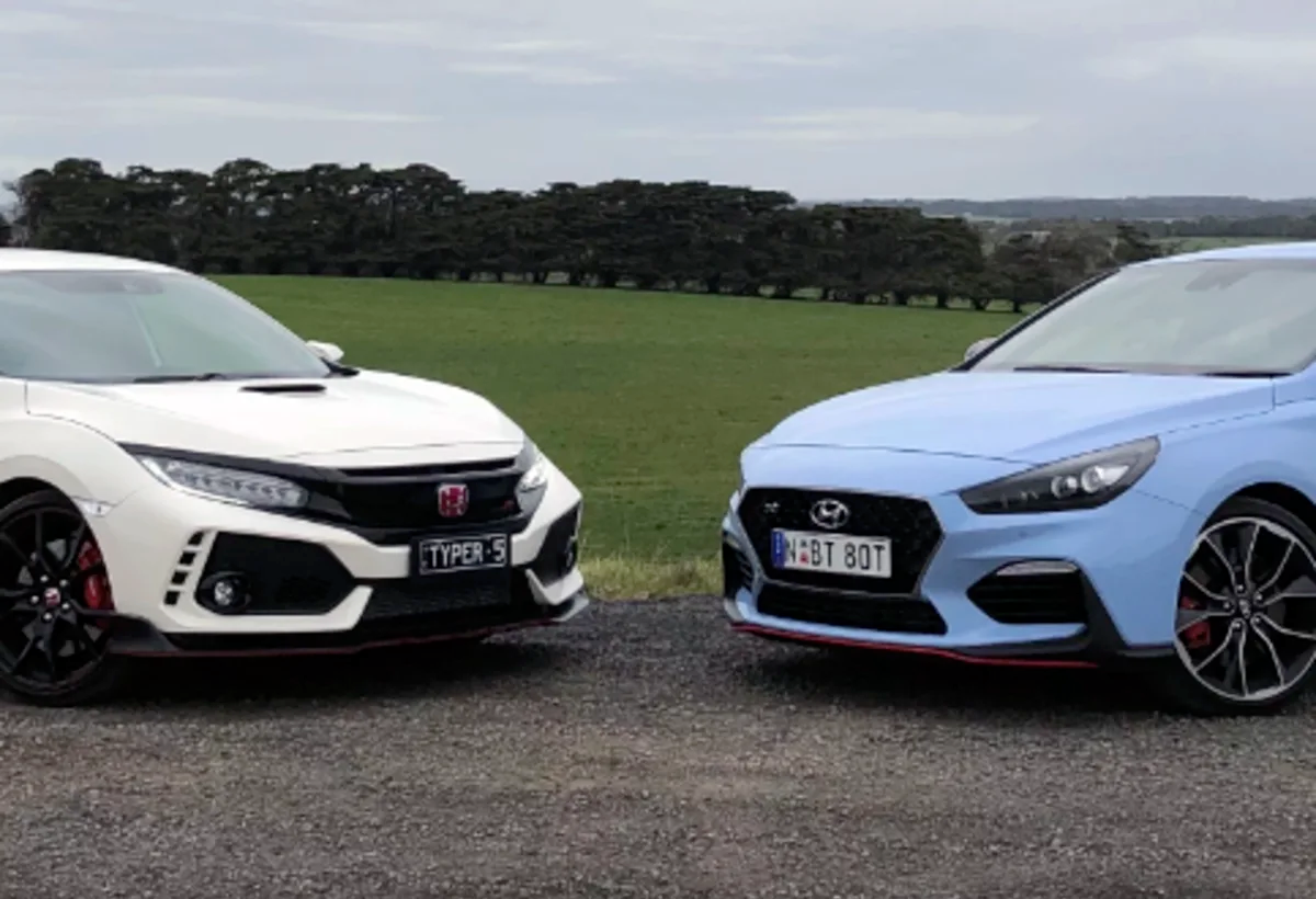 2020 Honda Civic Type R v Hyundai i30 Fastback N comparison : Two fastback-style hot hatches battle