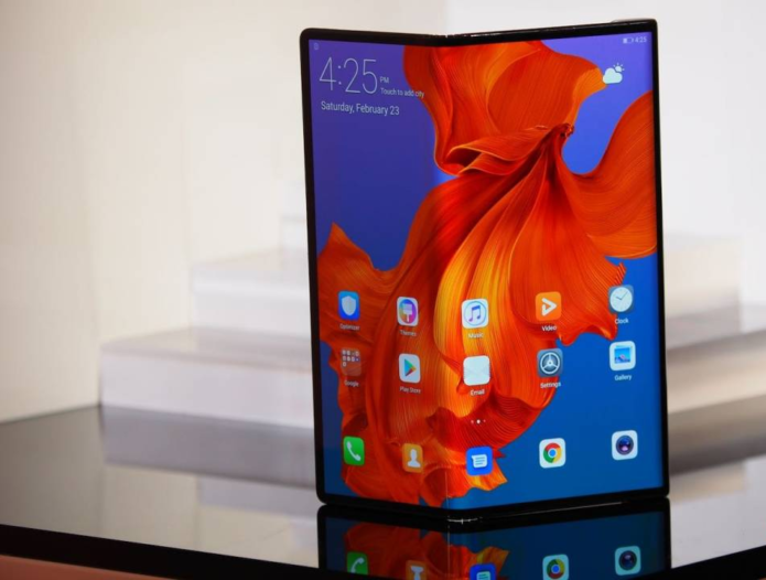 Huawei Mate X release “soon” but there’s a problem
