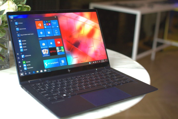 HP Elite Dragonfly Hands-On Review : Laptop is Lighter than (MacBook) Air
