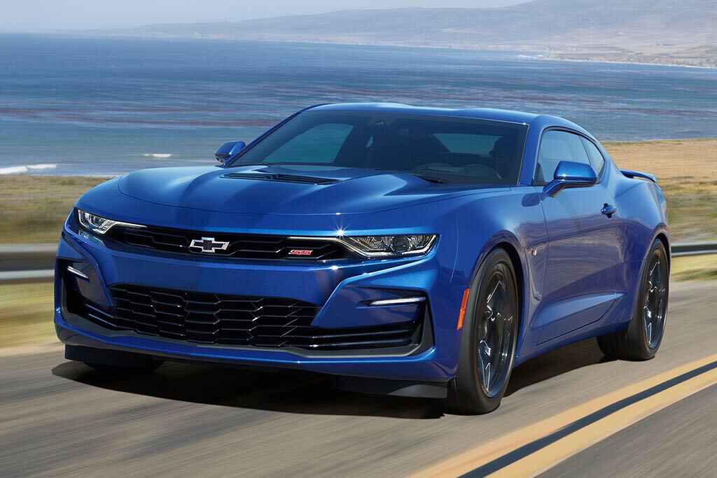 2020 Chevrolet Camaro vs. 2020 Chevrolet Corvette: What’s the Difference?