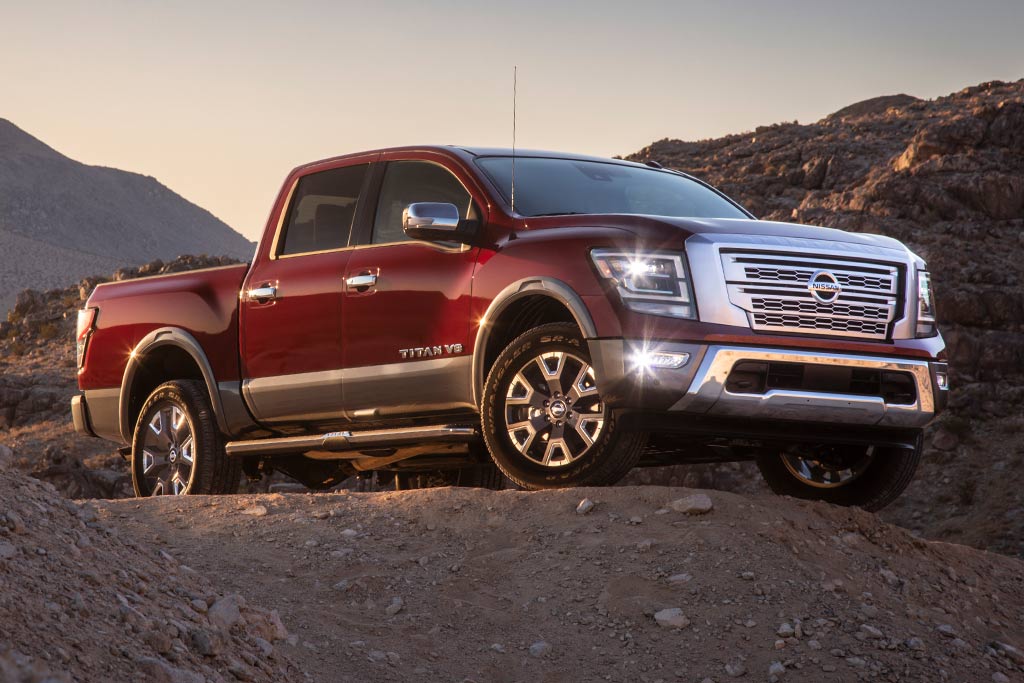2020-Nissan-Titan-(7)