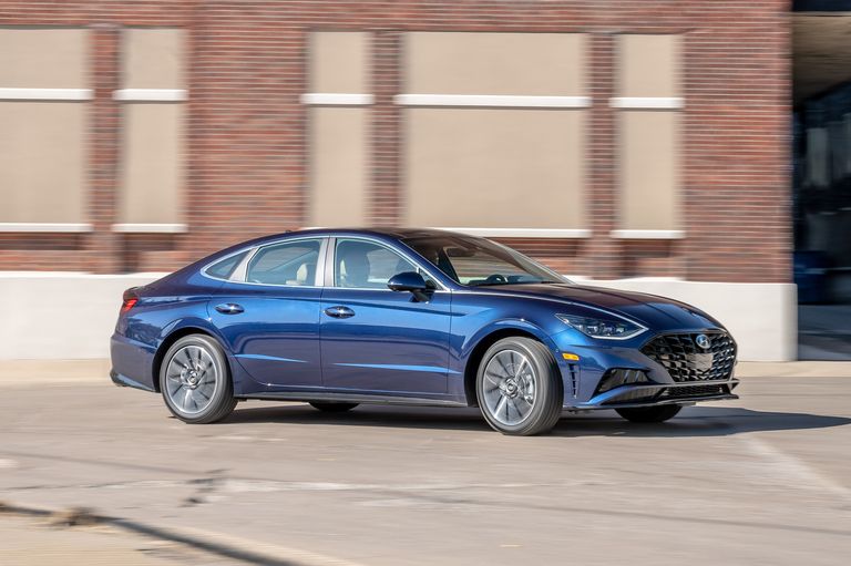 2020 Hyundai Sonata Leverages Both Beauty and Brains
