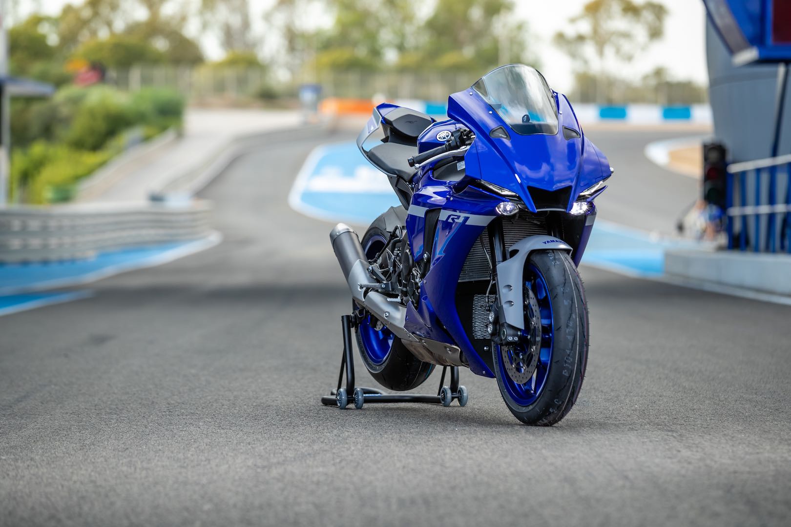 YZF r6 на скорости