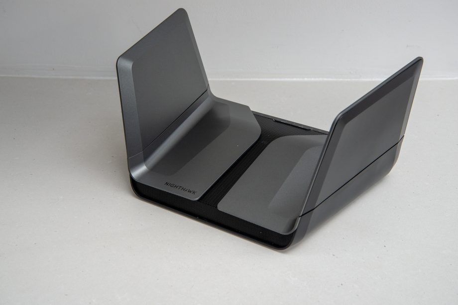 Netgear Nighthawk AX8 Review