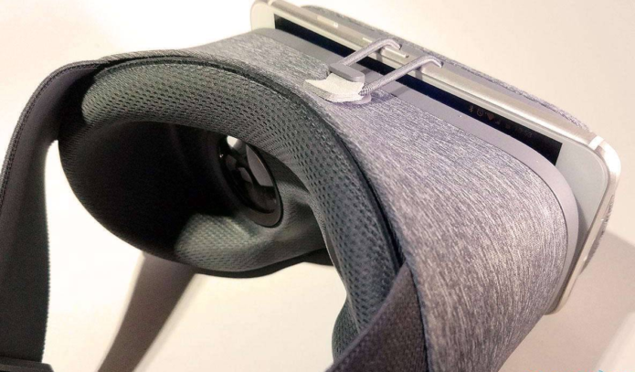 Google Daydream View VR headset has officially been discontinued