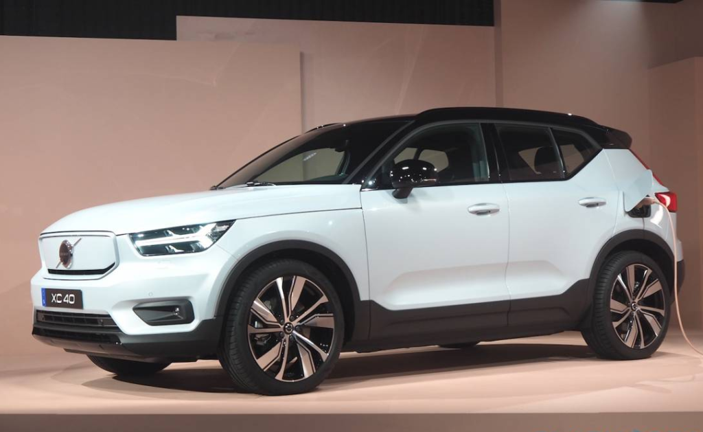 volvo xc40 recharge all electric crossover revealed range speed tech
