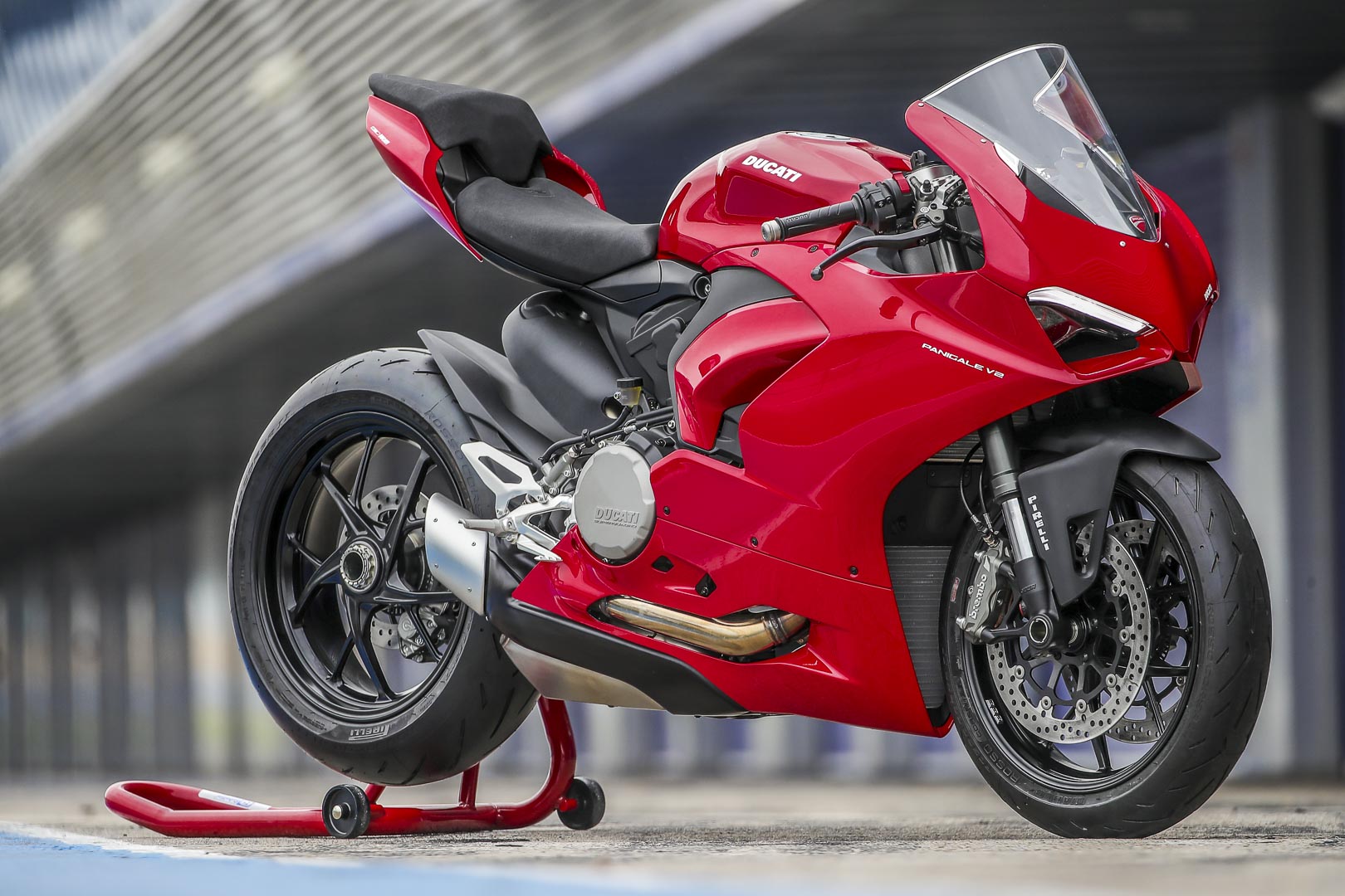 2020 Ducati Panigale V2 review supersport superbike motorcycle 5