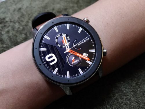Amazfit Stratos 3 vs Amazfit GTR: See their detailed comparison. Which would you choose?