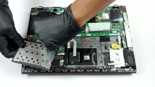 Inside Lenovo ThinkPad L490 – disassembly and upgrade options