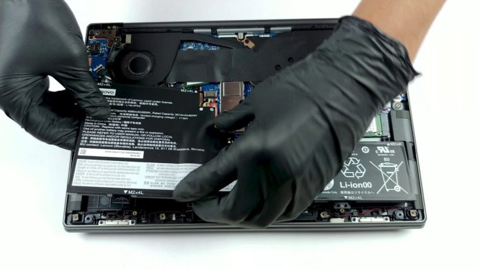 Inside Lenovo Yoga S740 (14) – disassembly and upgrade options