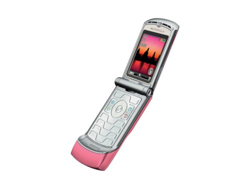 Fast Charge: The 2019 Razr isn’t the original flip phone but it might be as close as you’ll get