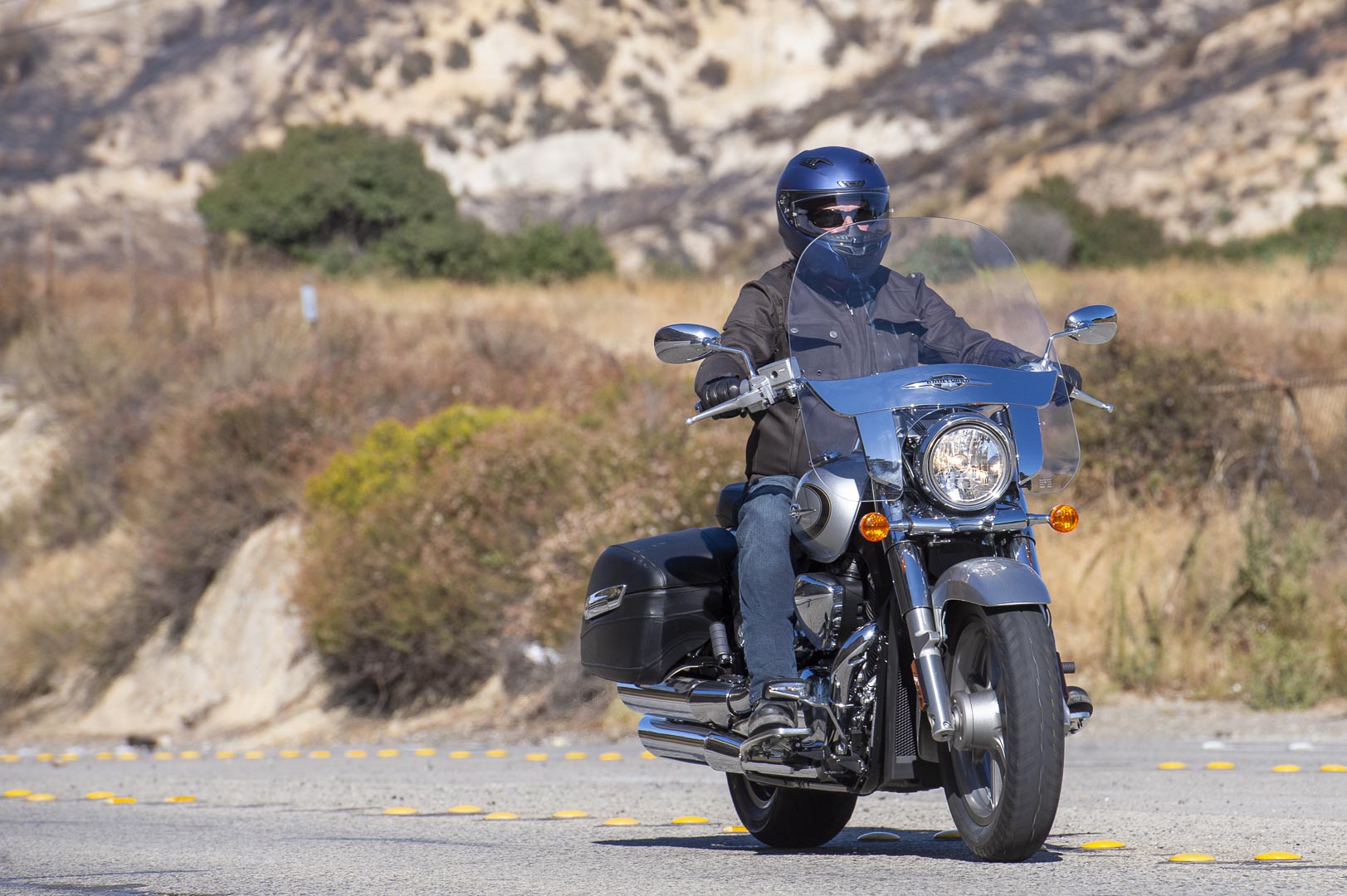 2019 SUZUKI BOULEVARD C90T REVIEW: NICHE CRUISING TOURING MOTORCYCLE