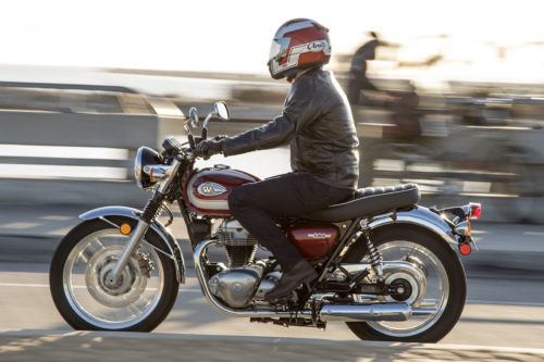 2020 KAWASAKI W800 FIRST RIDE REVIEW: LONG BEACH JAUNT