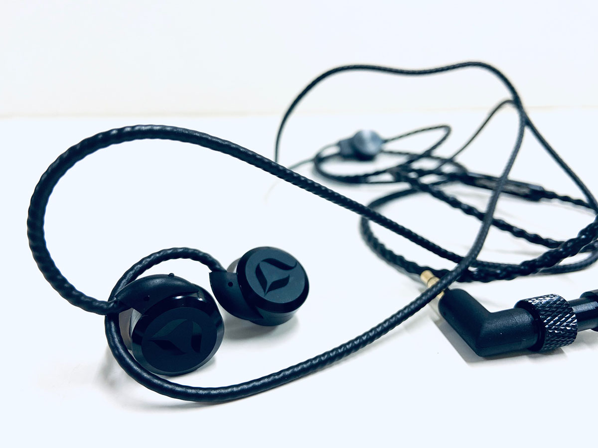 DITA Answer Truth Edition Review: Clean and Poppy