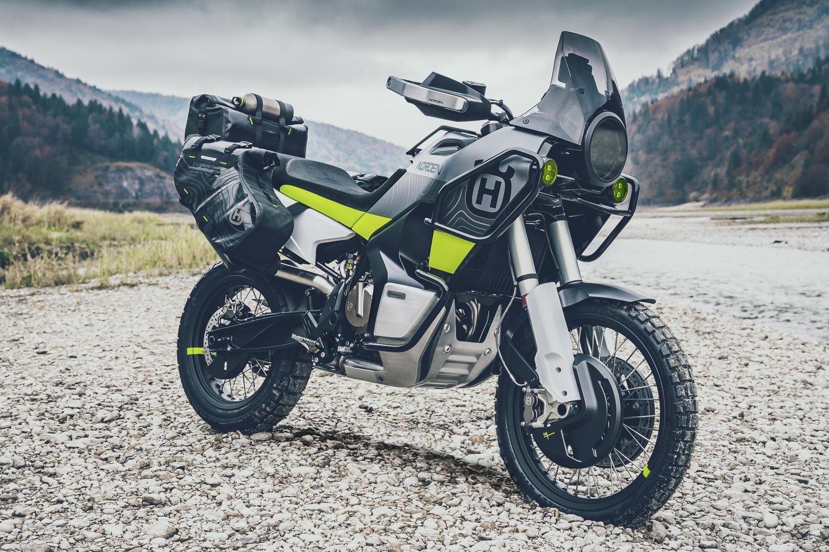 husqvarna 900 adventure