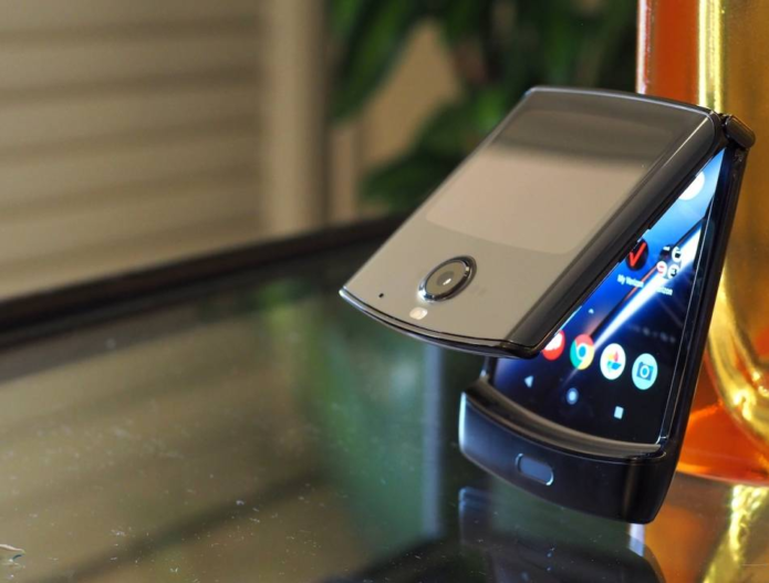 Motorola Razr delayed: “Demand has been high” for foldable phone