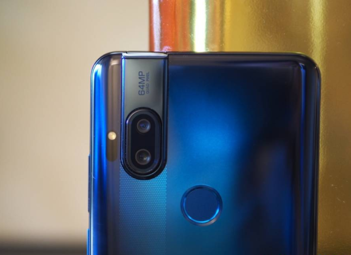 Motorola One Hyper: $400 Android 10 phone with a pop-up selfie cam