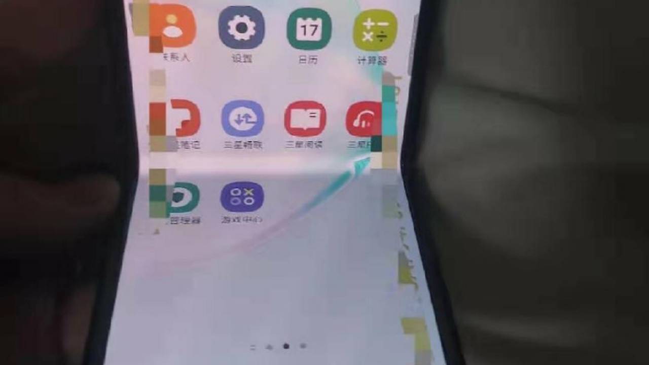 Galaxy Fold 2 leaked photos don’t hold much hope for a hideaway hinge