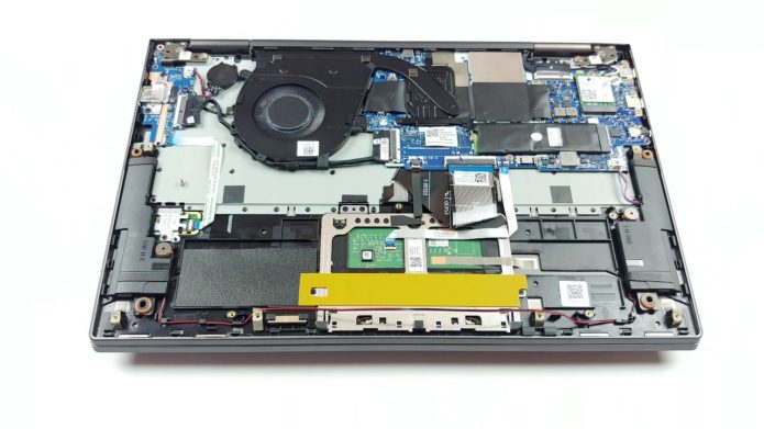 Inside Lenovo Yoga C740 (14) – disassembly and upgrade options