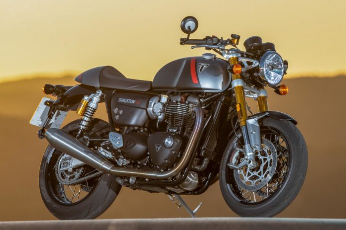 2020 TRIUMPH THRUXTON RS REVIEW (17 FAST FACTS)