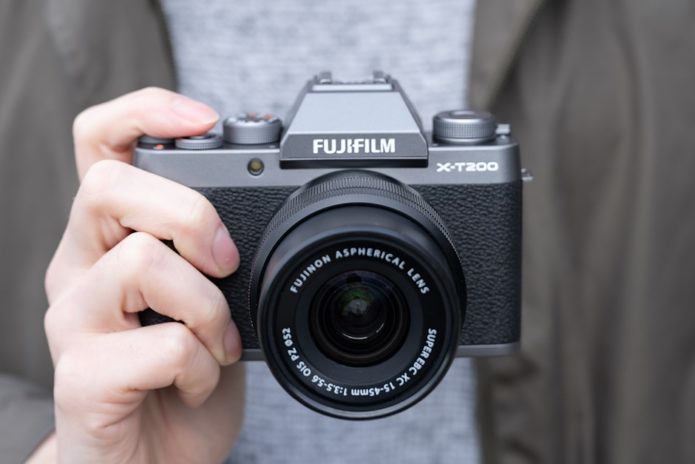 Hands-on with new Fujifilm X-T200
