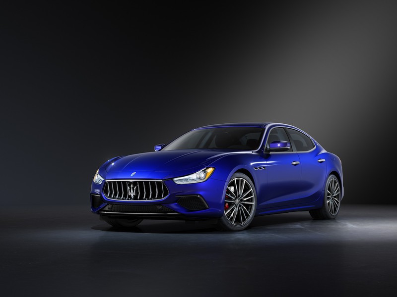 We Drive 2020 Maserati Levante GTS and Ghibli on a Frozen Racetrack