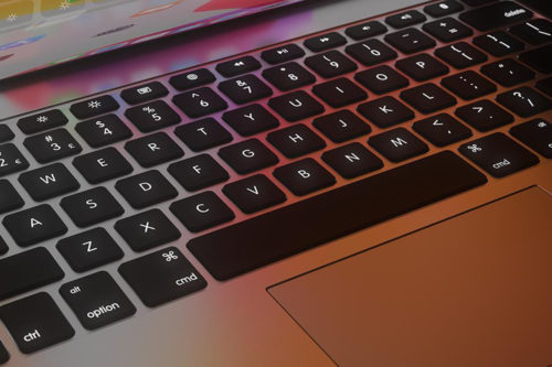 You can turn your iPad into a ‘laptop’ with Brydge’s trackpad keyboard