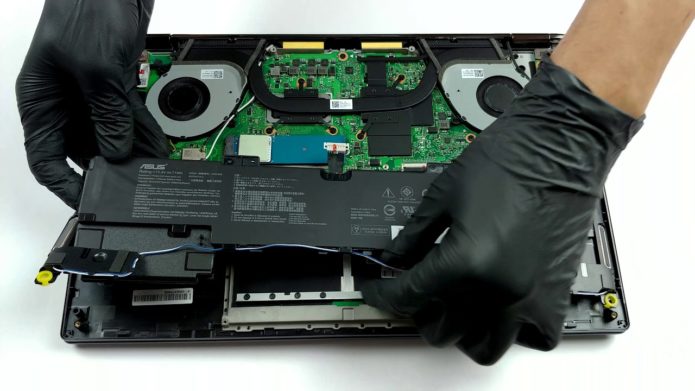 Inside ASUS ZenBook Flip 15 UX562 – disassembly and upgrade options