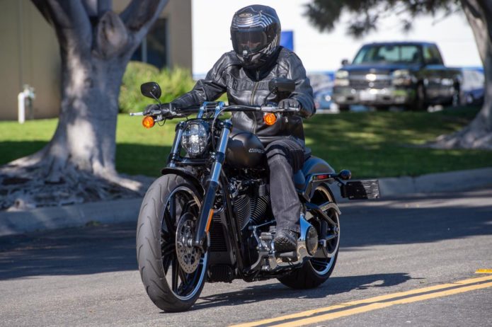 2020 HARLEY-DAVIDSON BREAKOUT REVIEW: BADASS MOTORCYCLE