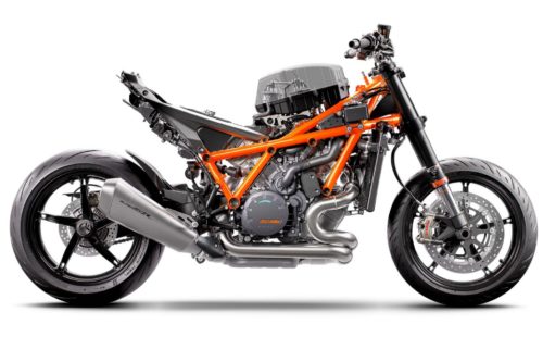 2020 KTM 1290 SUPER DUKE R REVIEW (19 FAST FACTS)