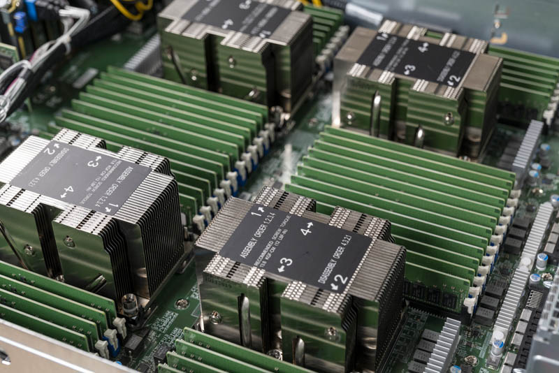 Supermicro-2049P-TN8R-CPU-Area-Light
