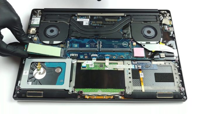 Inside Dell Precision 5540 – disassembly and upgrade options