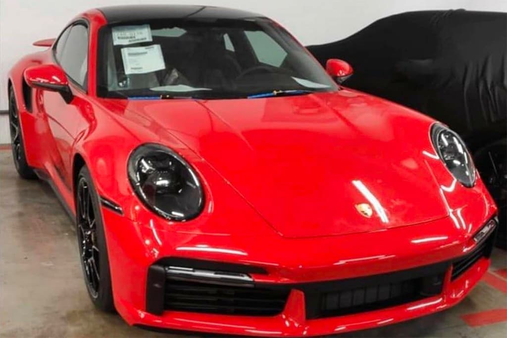GENEVA MOTOR SHOW: Porsche 911 Turbo S breaks cover